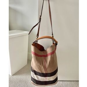 Burberry Ashby bucket bag